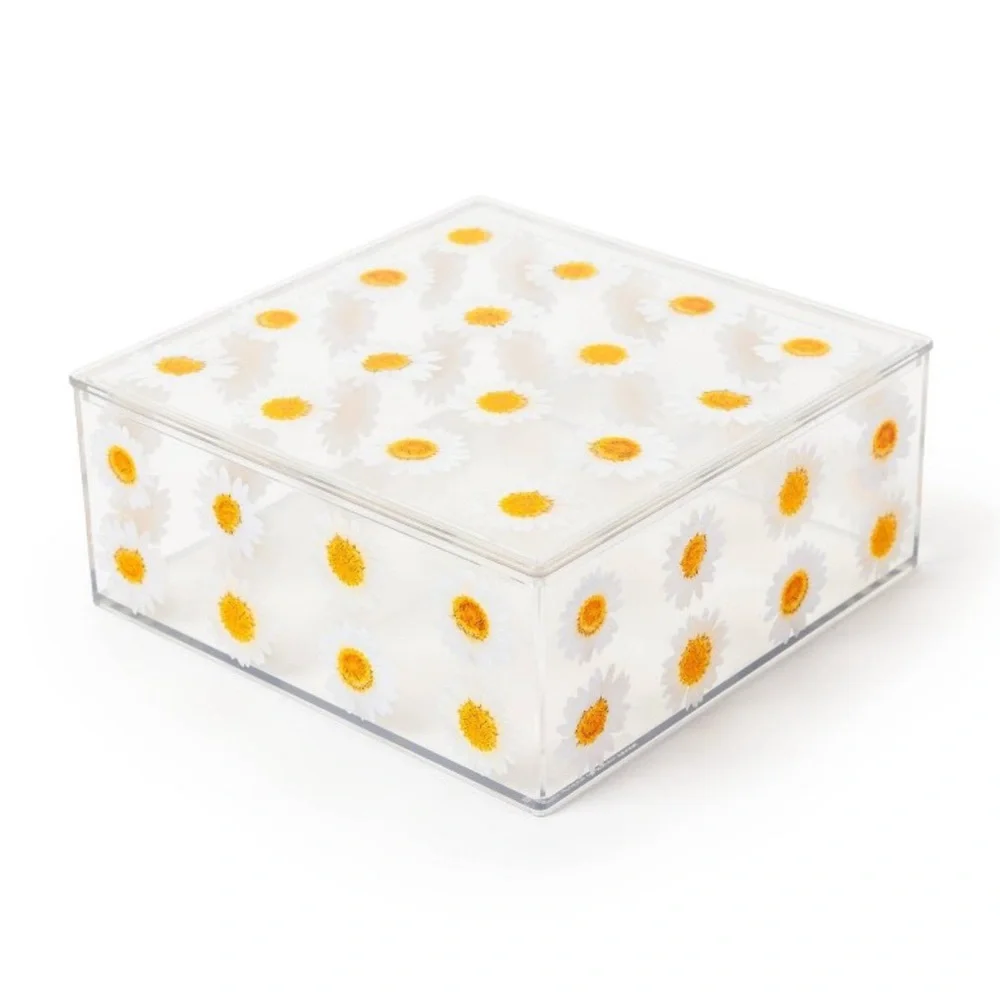 Target Bullseye Easter themed acrylic vase box with daisy flowers 💐